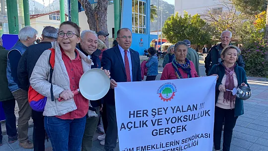 HÜKÜMETE TENCERE VE TAVA GÖSTERDİLER