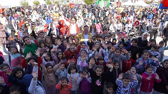 FESTİVAL, DEPREMZEDE ÇOCUKLARLA MİLASLI ÇOCUKLARI BULUŞTURDU