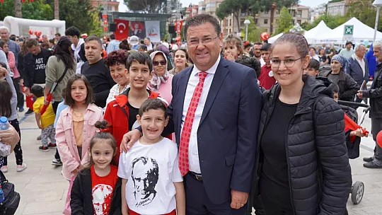 Çocuk şenliği renkli görüntülere sahne oldu