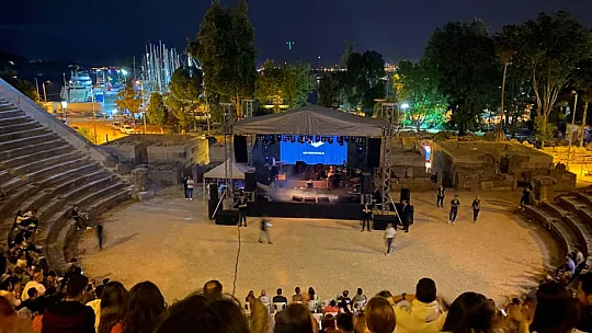 İkiye On Kala Telmessos'da gençlerle buluştu