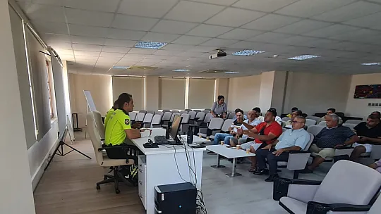 Fethiye Trafik Polisleri Taksi Esnafı İle Bir Araya Geldi