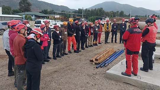 Fethiye'de Kentsel Arama Kurtarma Eğitimi
