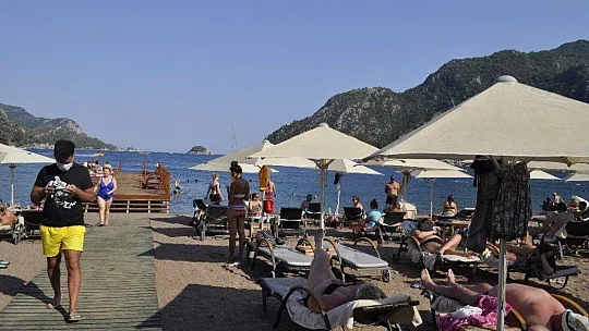 Yabancı turistler gelmeye başladı, Marmaris plajları doldu