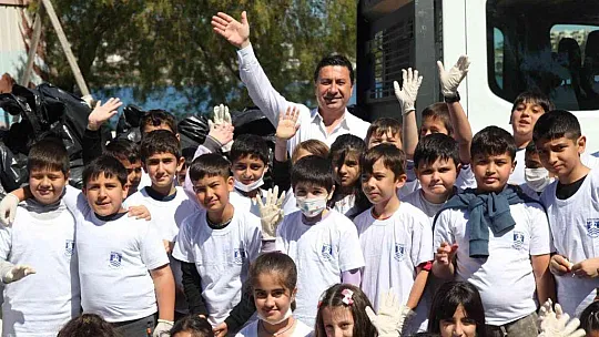 Yalıkavak'ta denizden 460 kilo atık çıkarıldı