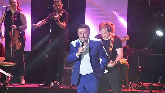Yalıkavak'ta Melek Mosso ve Selami Şahin rüzgarı esti