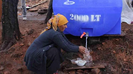 Yanan sahalarda kesim işçilerinin elektriksiz yaşam mücadelesi