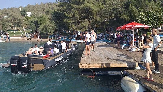 Yangın bölgesindeki oteller tahliye ediliyor