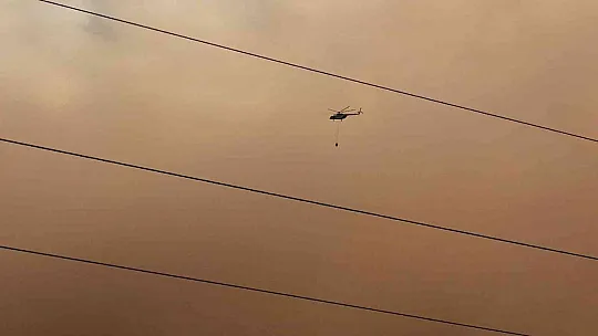 Yangına 18 helikopter, 7 uçak müdahale ediyor