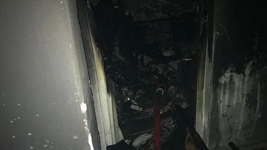 Yangında dumandan zehirlenen genç hayatını kaybetti