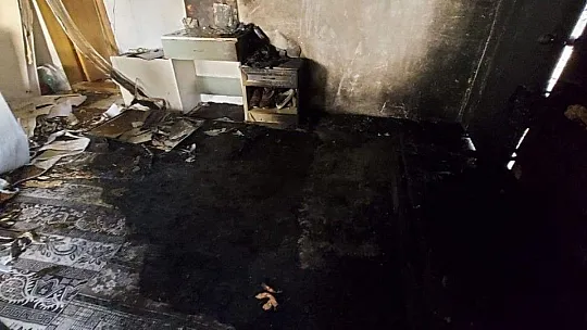 Yangında mahsur kalan 2 yaşındaki çocuk hastanede hayatını kaybetti