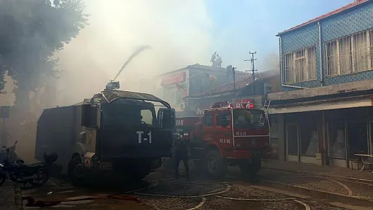 Yangından etkilenen 13 iş yeri için çalışmalar başladı
