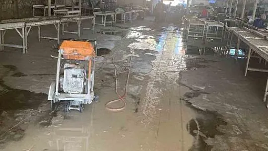 Yangından etkilenen 13 iş yeri için çalışmalar başladı