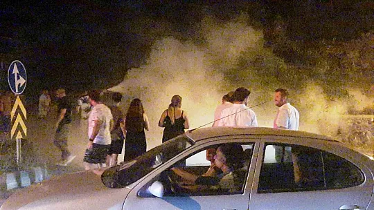 Yangını çekmek yerine söndürmeyi tercih ettiler
