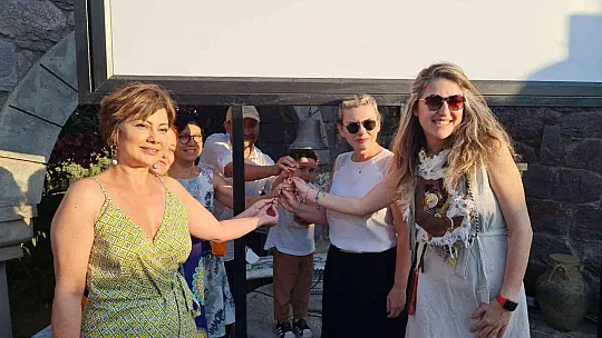 Yangınlarda çektiği fotoğraflardan sergi açtı