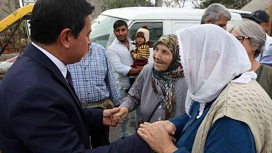 Yaşlılara saygı haftasında film izlediler