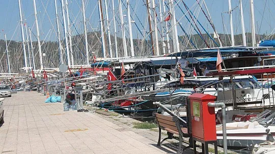 FETHİYE'DE İSKELE DOLDU