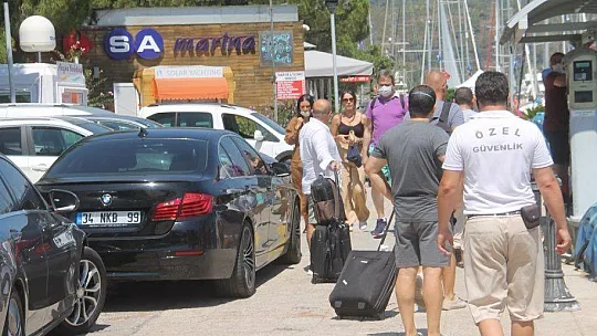 FETHİYE'DE İSKELE DOLDU