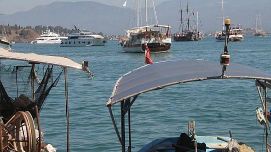 FETHİYE'DE İSKELE DOLDU