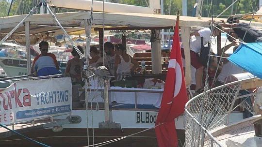 FETHİYE'DE İSKELE DOLDU