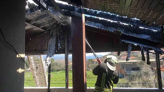 Yatağan'da çatı yangını