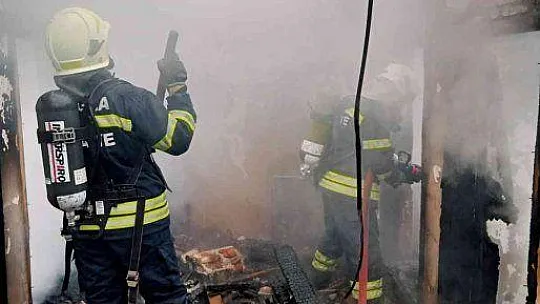 YATAĞAN'DA EV YANGINI