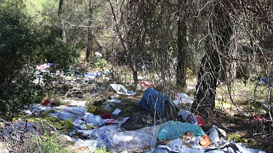 Yatağan'da ormanlık alanlara çöp bırakanlara tepki gösterdiler