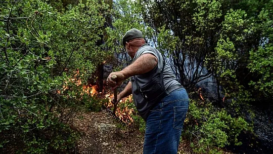 Yatağan'da yangınla mücadele fotoğraf karelerine yansıdı