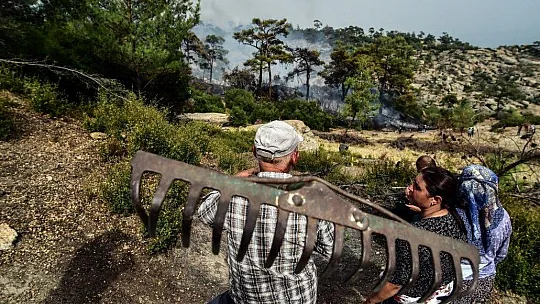Yatağan'da yangınla mücadele fotoğraf karelerine yansıdı