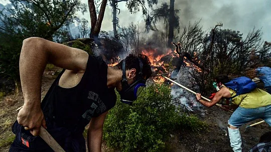 Yatağan'da yangınla mücadele fotoğraf karelerine yansıdı
