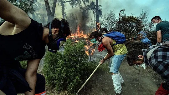 Yatağan'da yangınla mücadele fotoğraf karelerine yansıdı