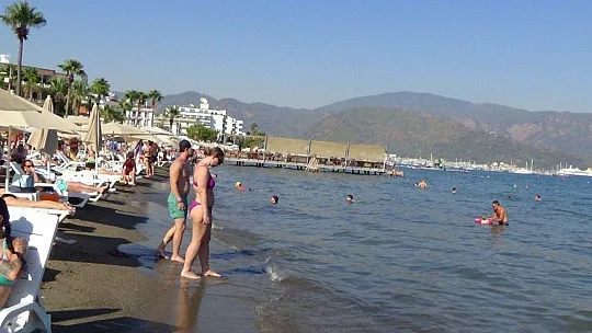 Yaz bitti, deniz keyfi bitmedi