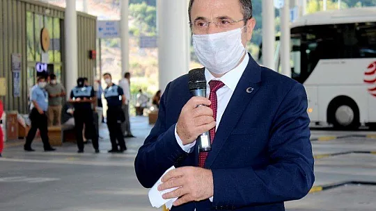 Yeni öğrenciler otogarda karşılandı