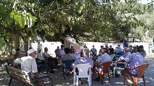 Yeniköy Kemerköy Elektrik Üretim AŞ yetkilileri, köylülerle bir araya geldi