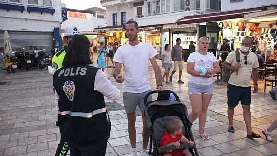 Yerli ve yabancı turistlere maske uygulaması