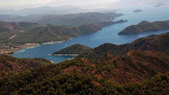 Yeşil ile mavinin buluştuğu Turkuaz koylar misafirlerini bekliyor