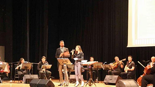 Yeşilçam şarkıları ile nostaljik gece