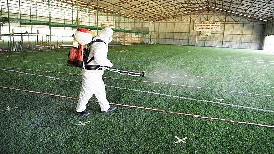 Camiler ve belirlenen noktalarda hummalı çalışma sürüyor