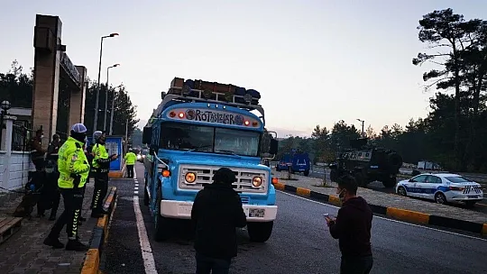 Yılbaşı öncesi Marmaris'e ve Datça'ya giriş yapan tüm araçlar denetleniyor