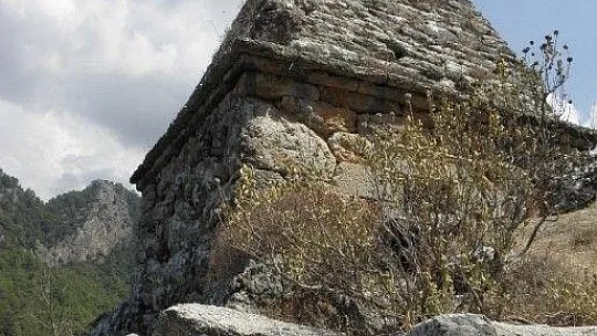 Yıllarca türbe sanıldı, mitolojik bir savaşçıya ait olduğu ortaya çıktı