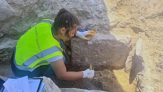 YK ENERJİ BÜNYESİNDE ÇALIŞAN 30 KÖYLÜ KADIN, 5 BİN YILLIK TARİHİ GÜN YÜZÜNE ÇIKARIYOR