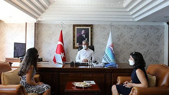 YKS birincisi Uyar'a Marmaris Belediyesi'nden bisiklet hediyesi