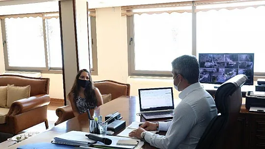 YKS birincisi Uyar'a Marmaris Belediyesi'nden bisiklet hediyesi