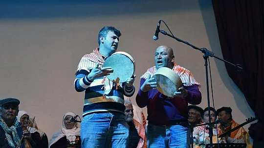 Yaren Gecesi Renkli Görüntülere Sahne Oldu