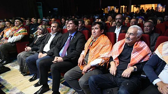 Yaren Gecesi Renkli Görüntülere Sahne Oldu