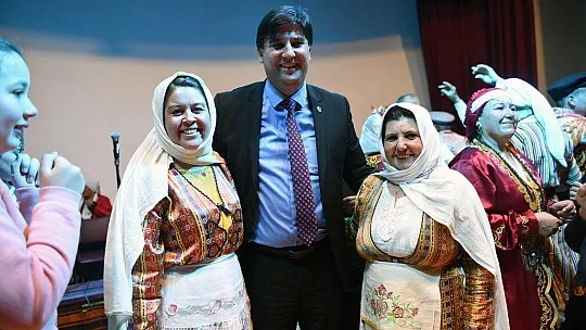 Yaren Gecesi Renkli Görüntülere Sahne Oldu