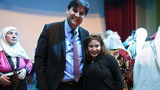 Yaren Gecesi Renkli Görüntülere Sahne Oldu