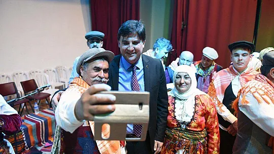 Yaren Gecesi Renkli Görüntülere Sahne Oldu