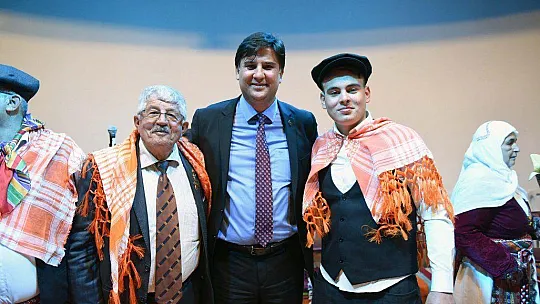 Yaren Gecesi Renkli Görüntülere Sahne Oldu