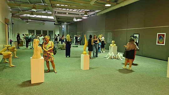 Yüksek lisans öğrencisinin sergisi açıldı