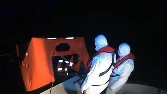 Yunan Sahil Güvenliği can salıyla Türk karasularına aitti